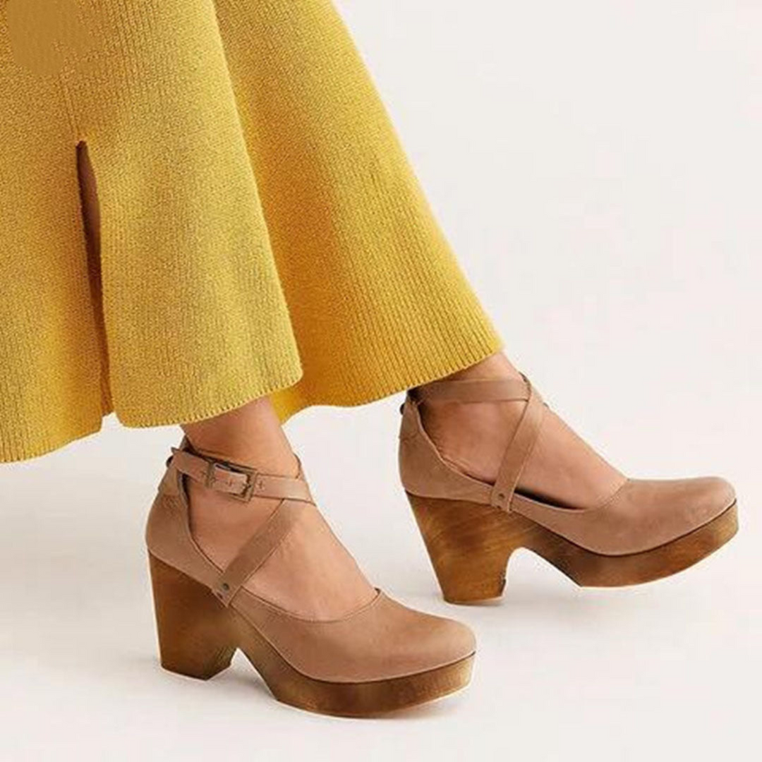 MODA - Elegante schoenen met hoge hakken
