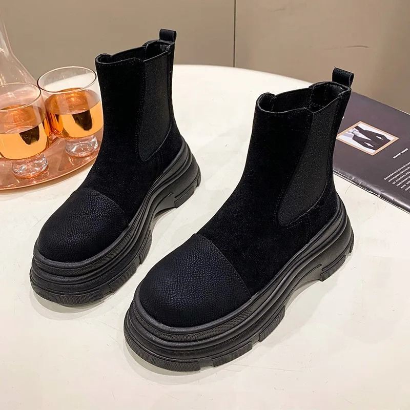 Livonte - Dames Chelsea Boots met Plateauzool en Gestructureerde Neus