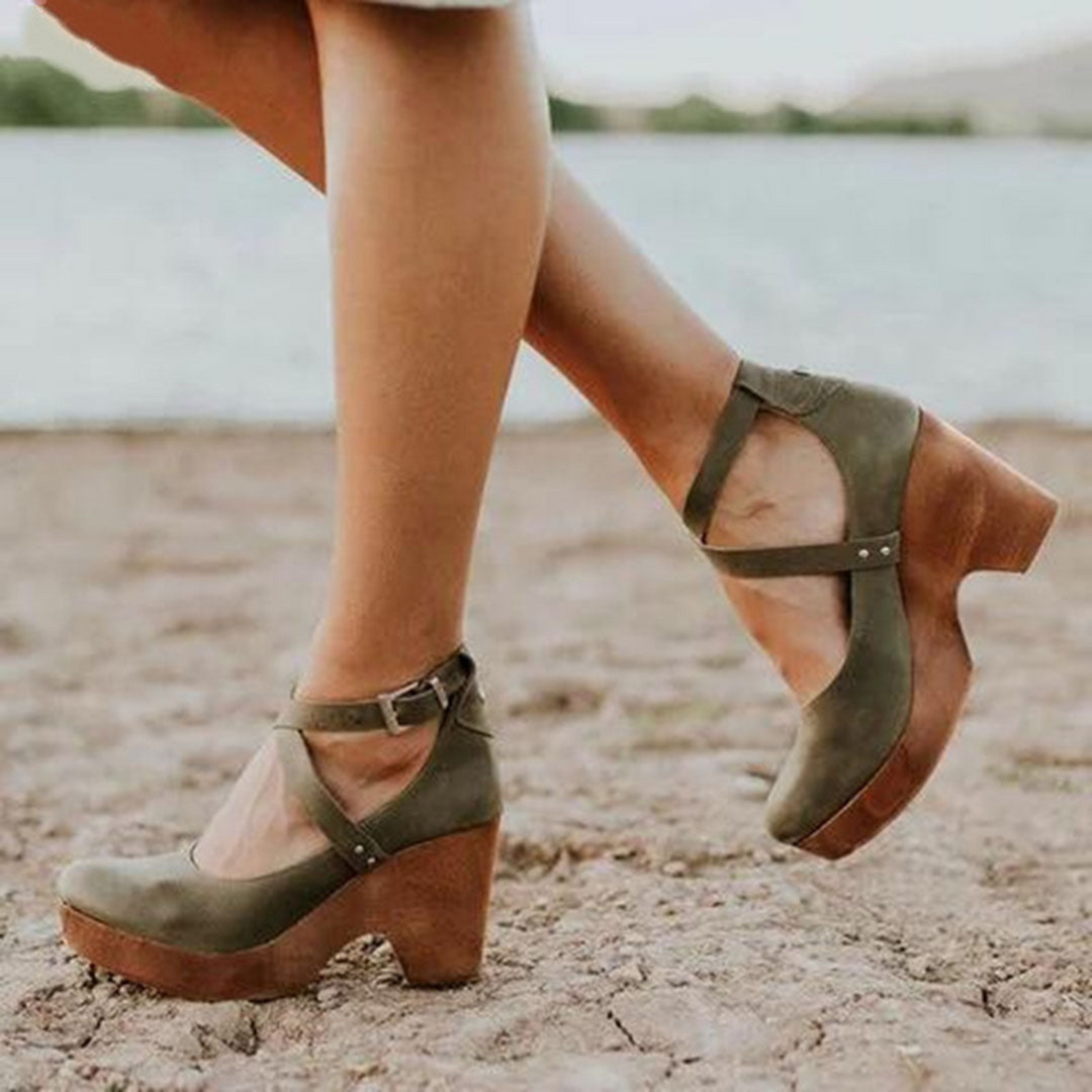 MODA - Elegante schoenen met hoge hakken