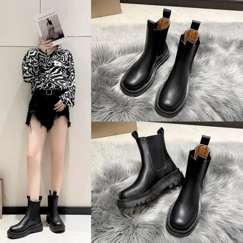 Valdora - Dames Chelsea Boots met Dubbele Treklussen en Zware Zool