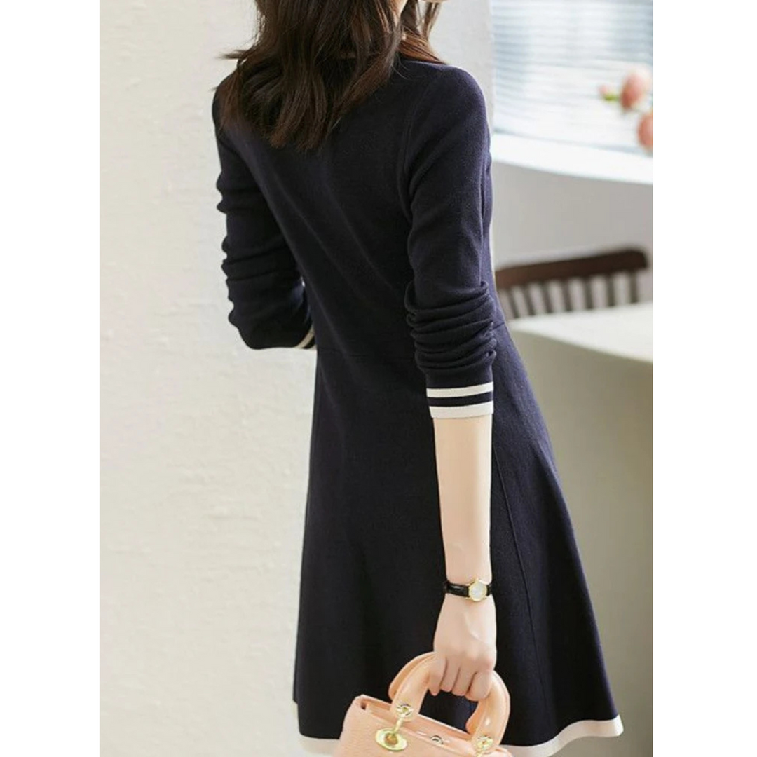 Fijndraa - Elegante Gebreide Jurk in Wikkelstijl met Knoopdetails, Lange Mouwen, Gebreide Dames Jurks
