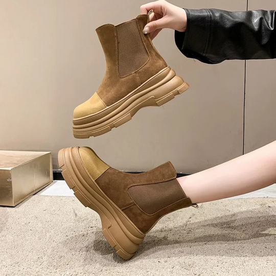 Livonte - Dames Chelsea Boots met Plateauzool en Gestructureerde Neus