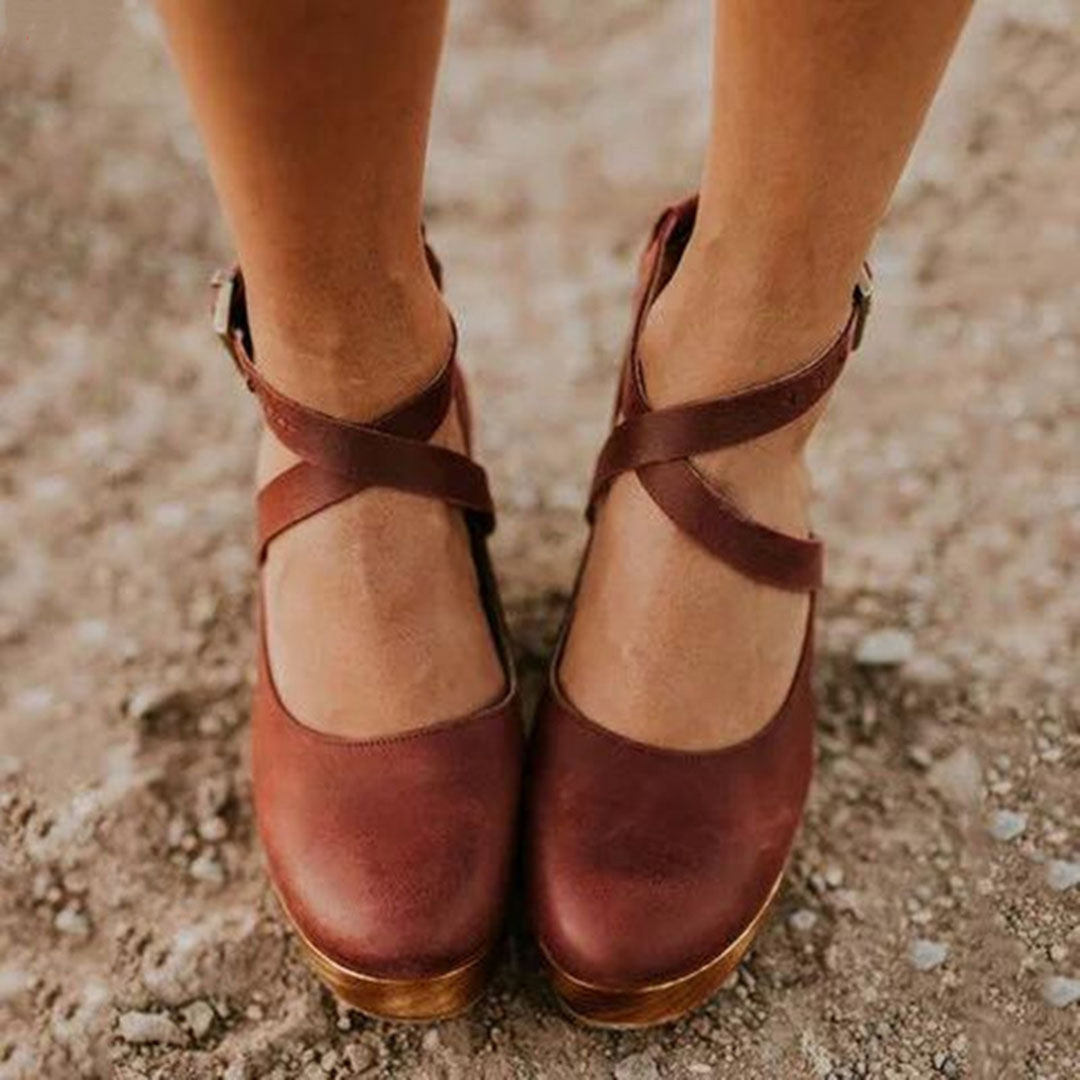 MODA - Elegante schoenen met hoge hakken