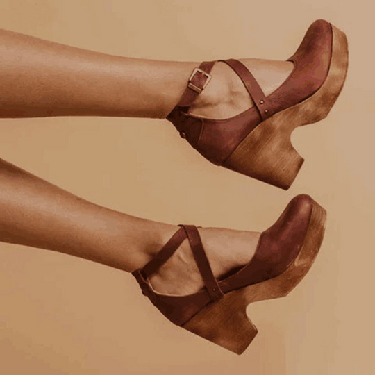 MODA - Elegante schoenen met hoge hakken