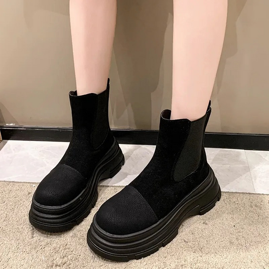 Livonte - Dames Chelsea Boots met Plateauzool en Gestructureerde Neus