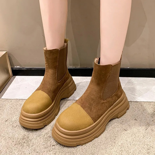 Livonte - Dames Chelsea Boots met Plateauzool en Gestructureerde Neus
