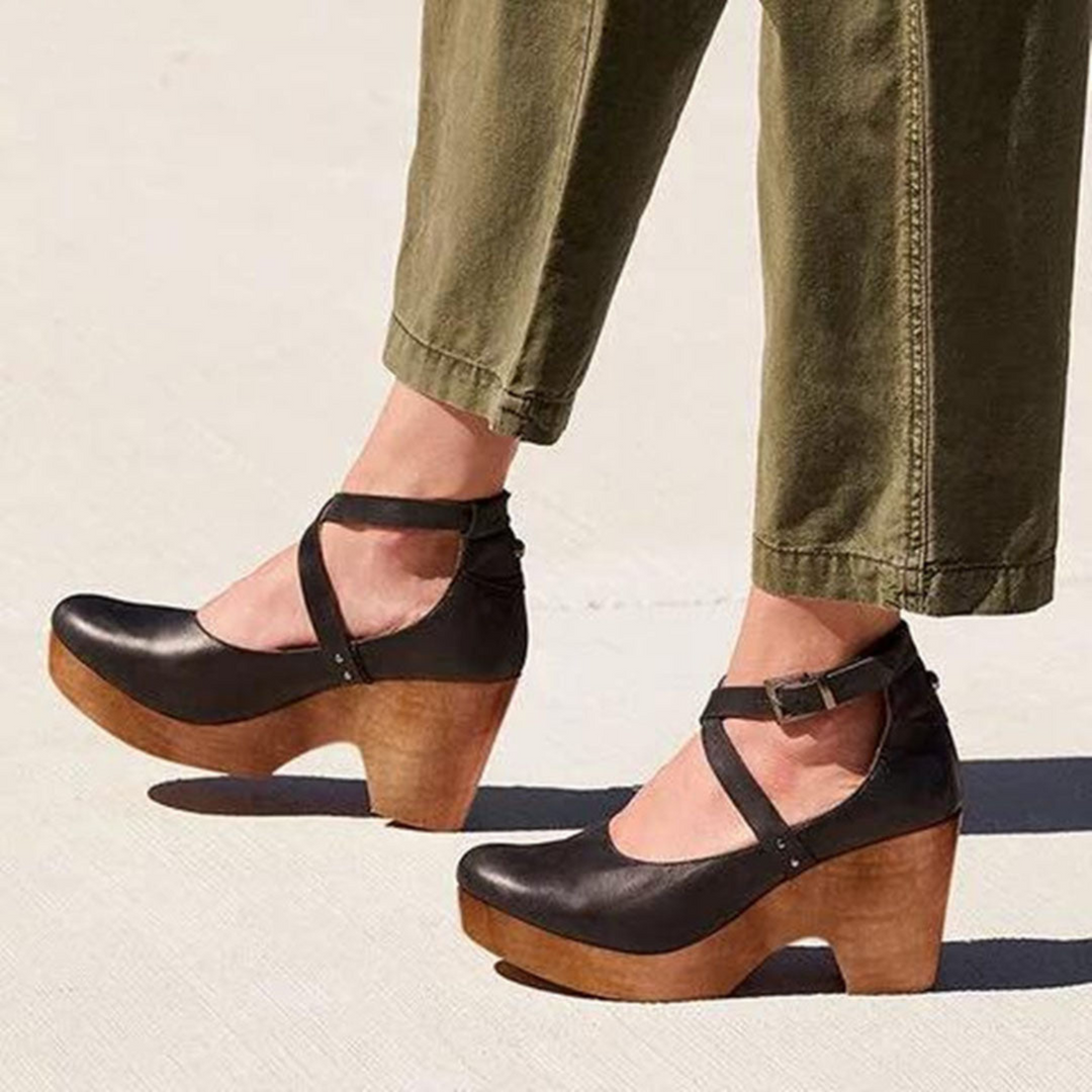 MODA - Elegante schoenen met hoge hakken